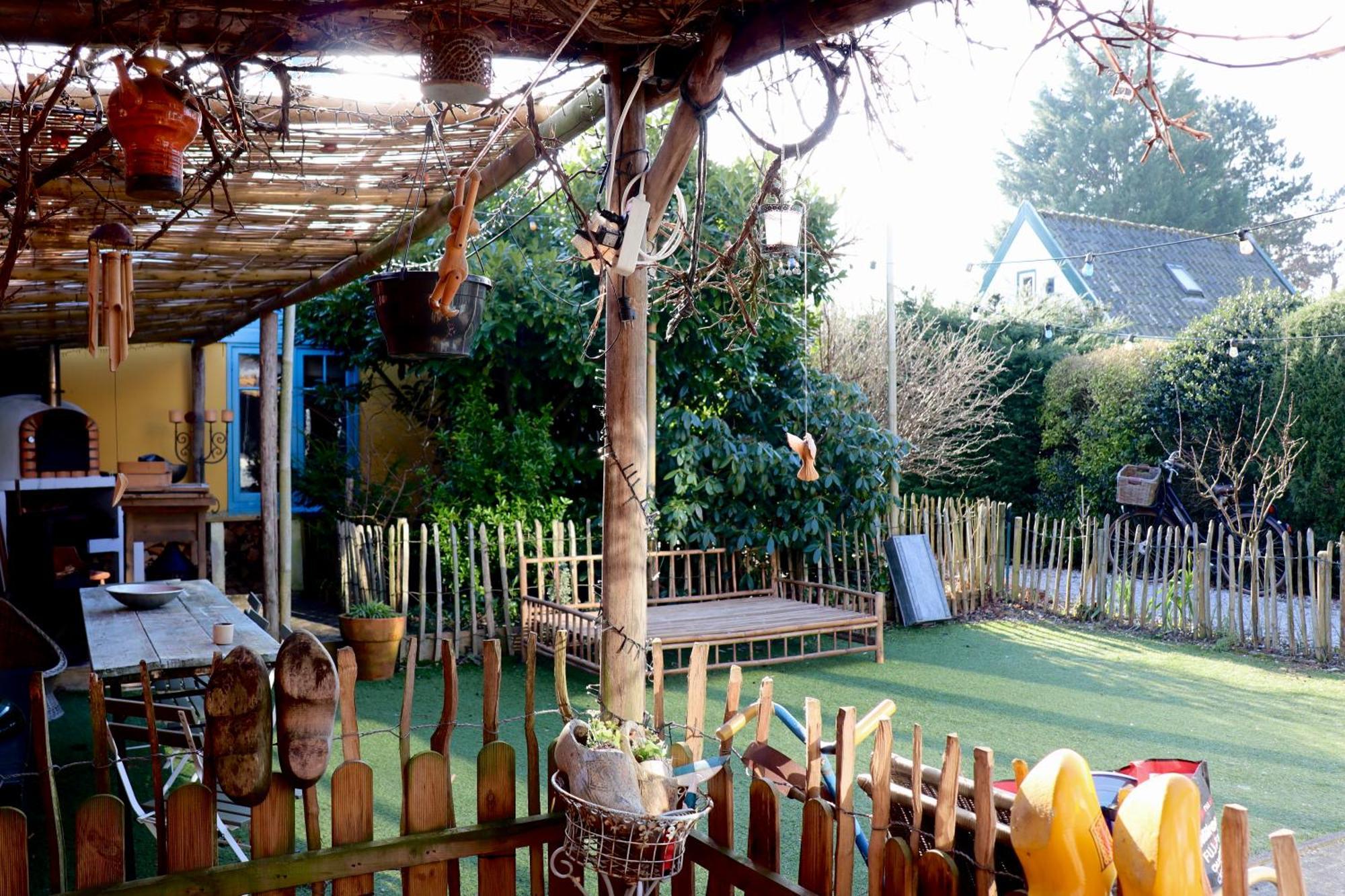In De Aap - Appartementen & Guesthouse Μπέργκεν Εξωτερικό φωτογραφία